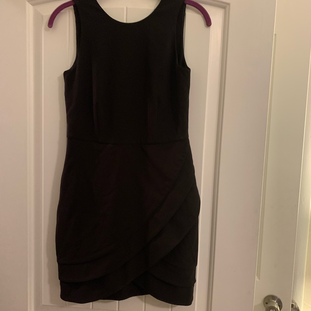 Cute figure flattering black dress